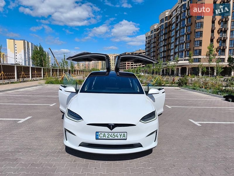 Tesla Model X 2023