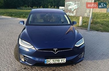 Позашляховик / Кросовер Tesla Model X 2017 в Львові