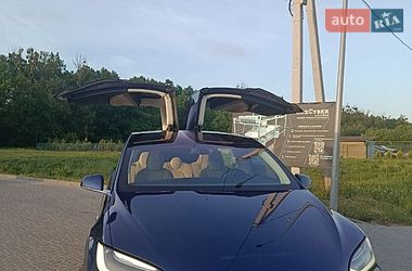 Позашляховик / Кросовер Tesla Model X 2017 в Львові