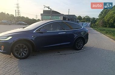 Позашляховик / Кросовер Tesla Model X 2017 в Львові