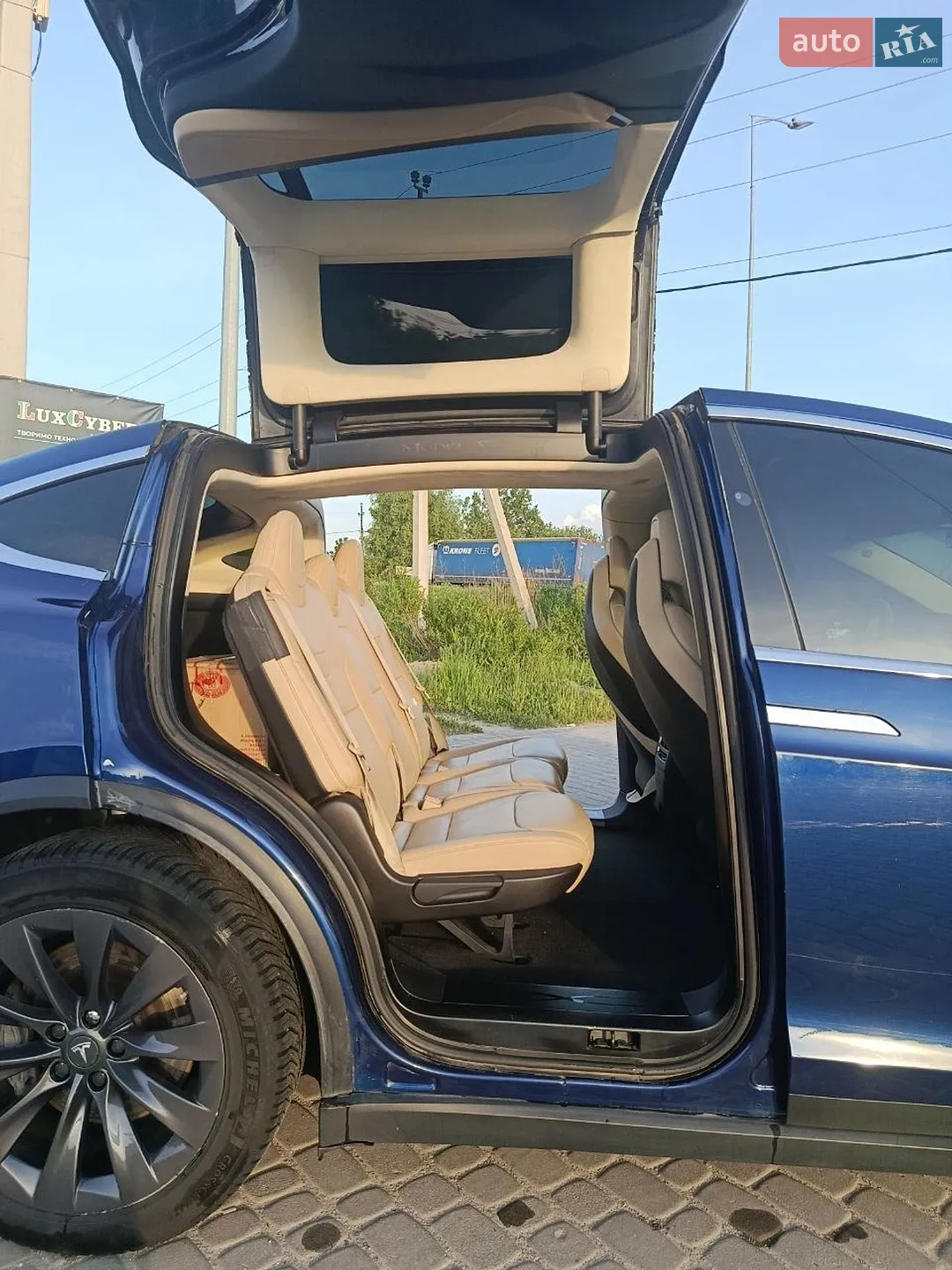 2017 Tesla Model X - мініатюра 28