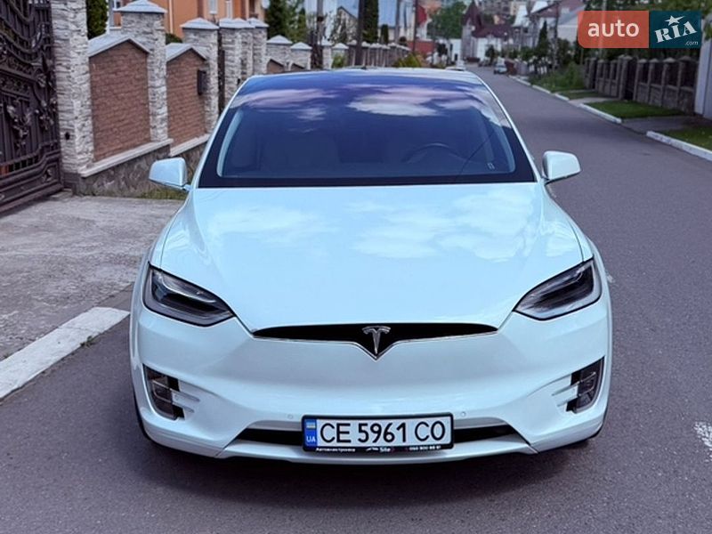 Внедорожник / Кроссовер Tesla Model X 2016 в Черновцах
