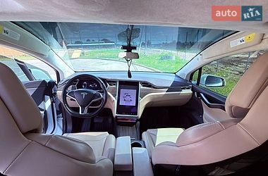 Внедорожник / Кроссовер Tesla Model X 2016 в Черновцах