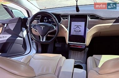 Внедорожник / Кроссовер Tesla Model X 2016 в Черновцах