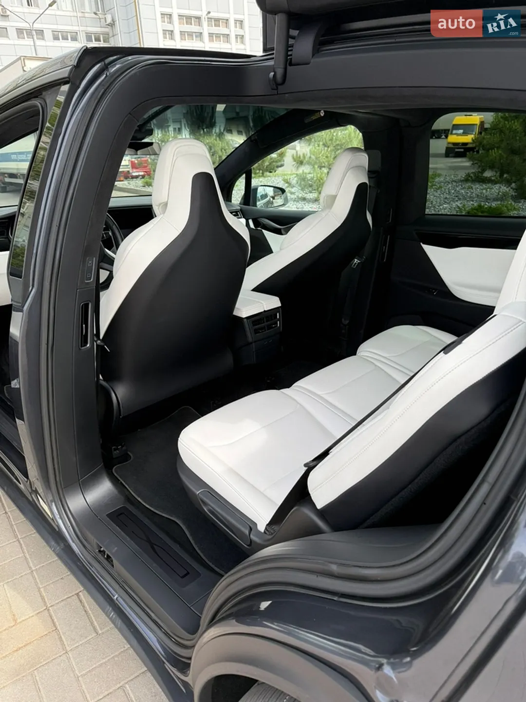 2018 Tesla Model X - мініатюра 13