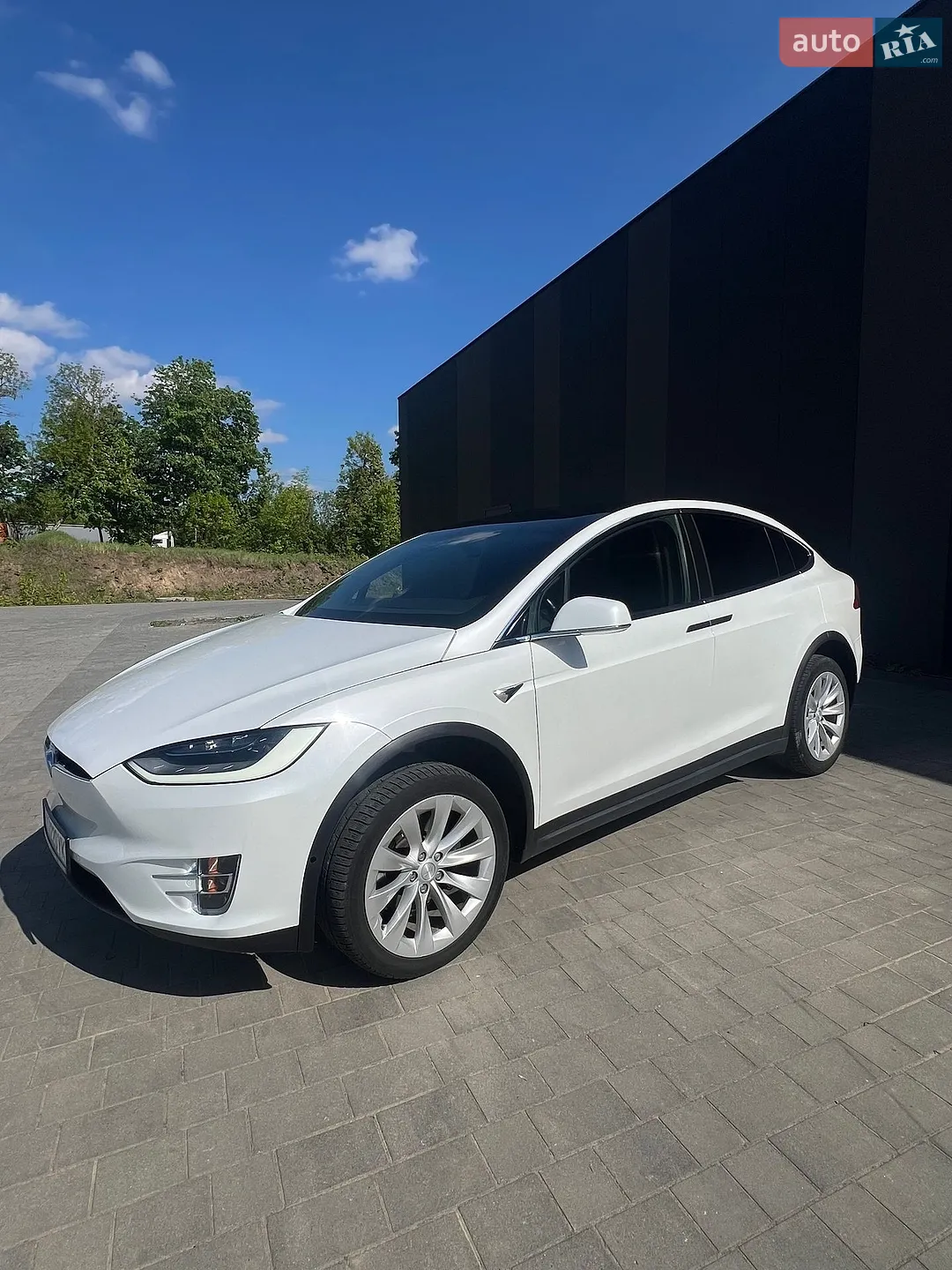 2020 Tesla Model X - мініатюра 32