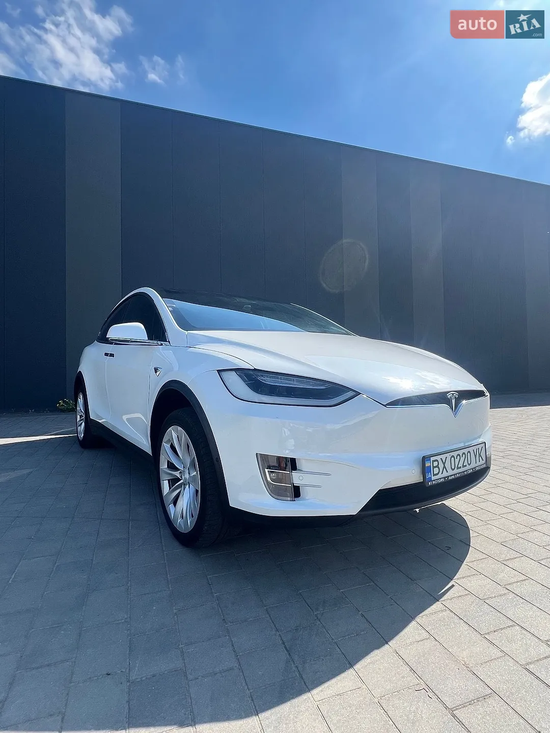 2020 Tesla Model X - фото 1