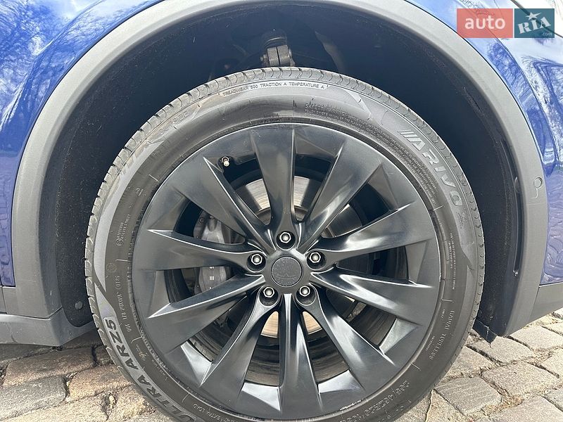 Внедорожник / Кроссовер Tesla Model X 2017 в Киеве