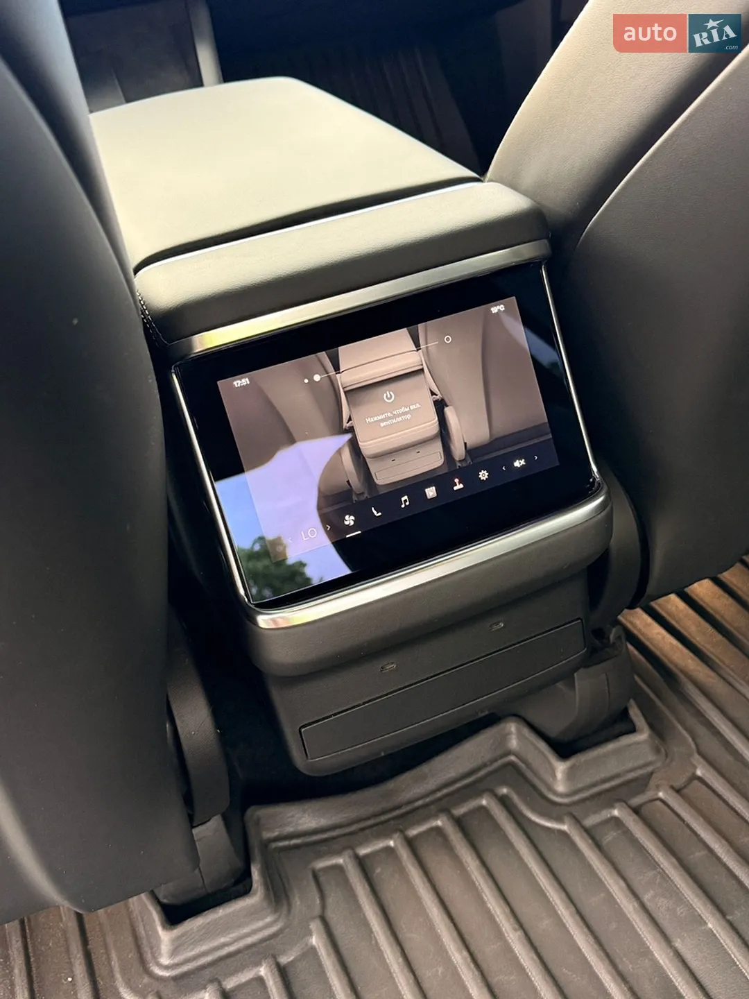 2022 Tesla Model X - мініатюра 21