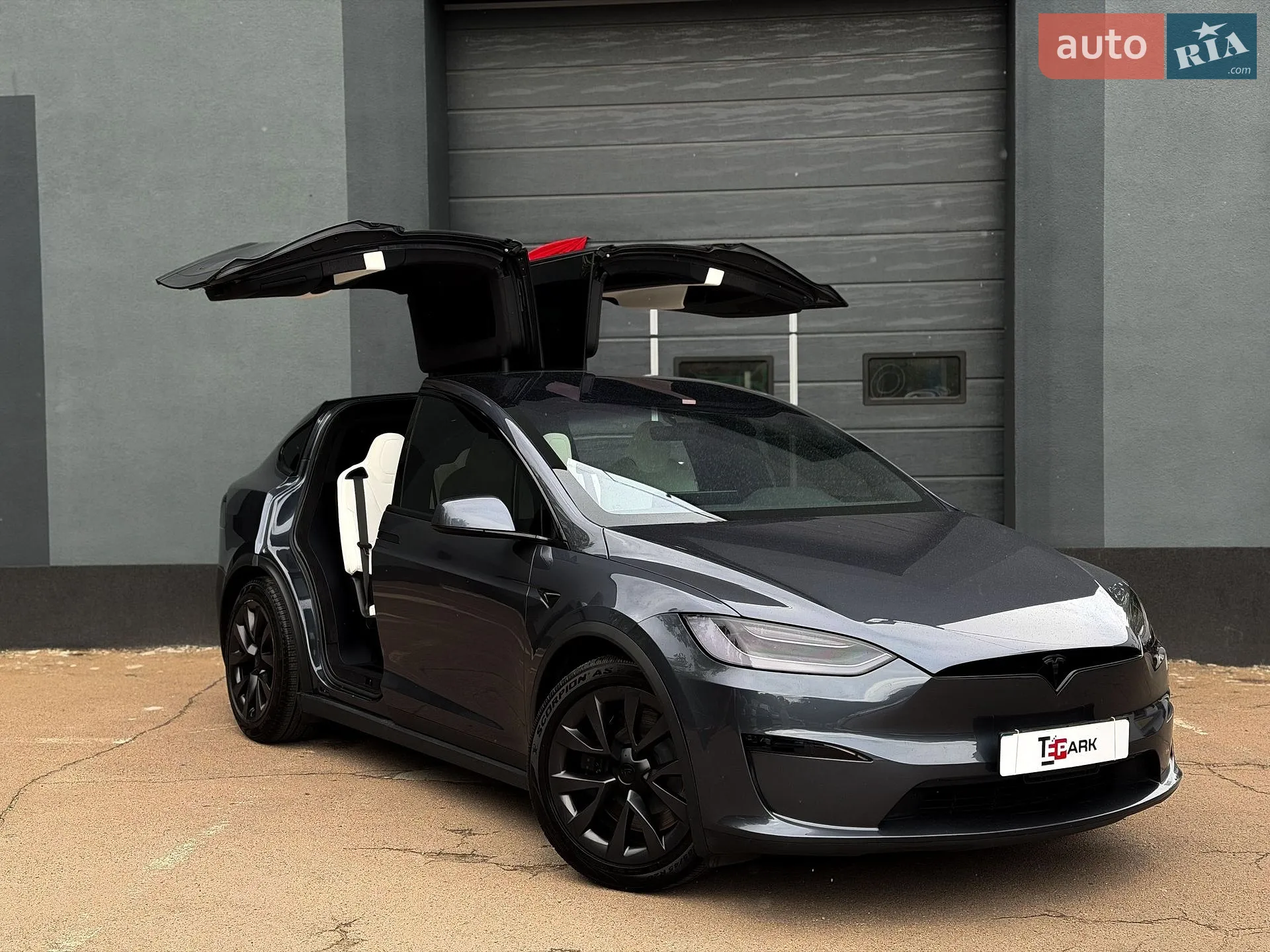 2023 Tesla Model X - фото 1