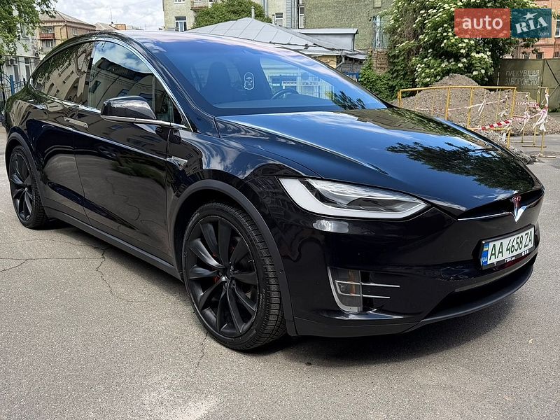 Внедорожник / Кроссовер Tesla Model X 2016 в Киеве