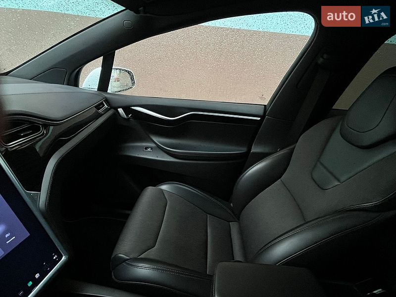 Внедорожник / Кроссовер Tesla Model X 2017 в Днепре