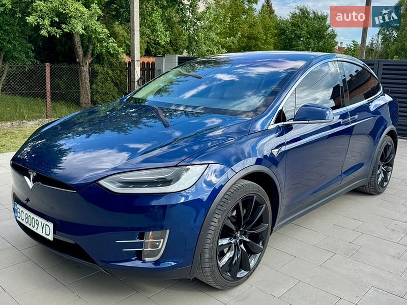 Позашляховик / Кросовер Tesla Model X 2018 в Львові