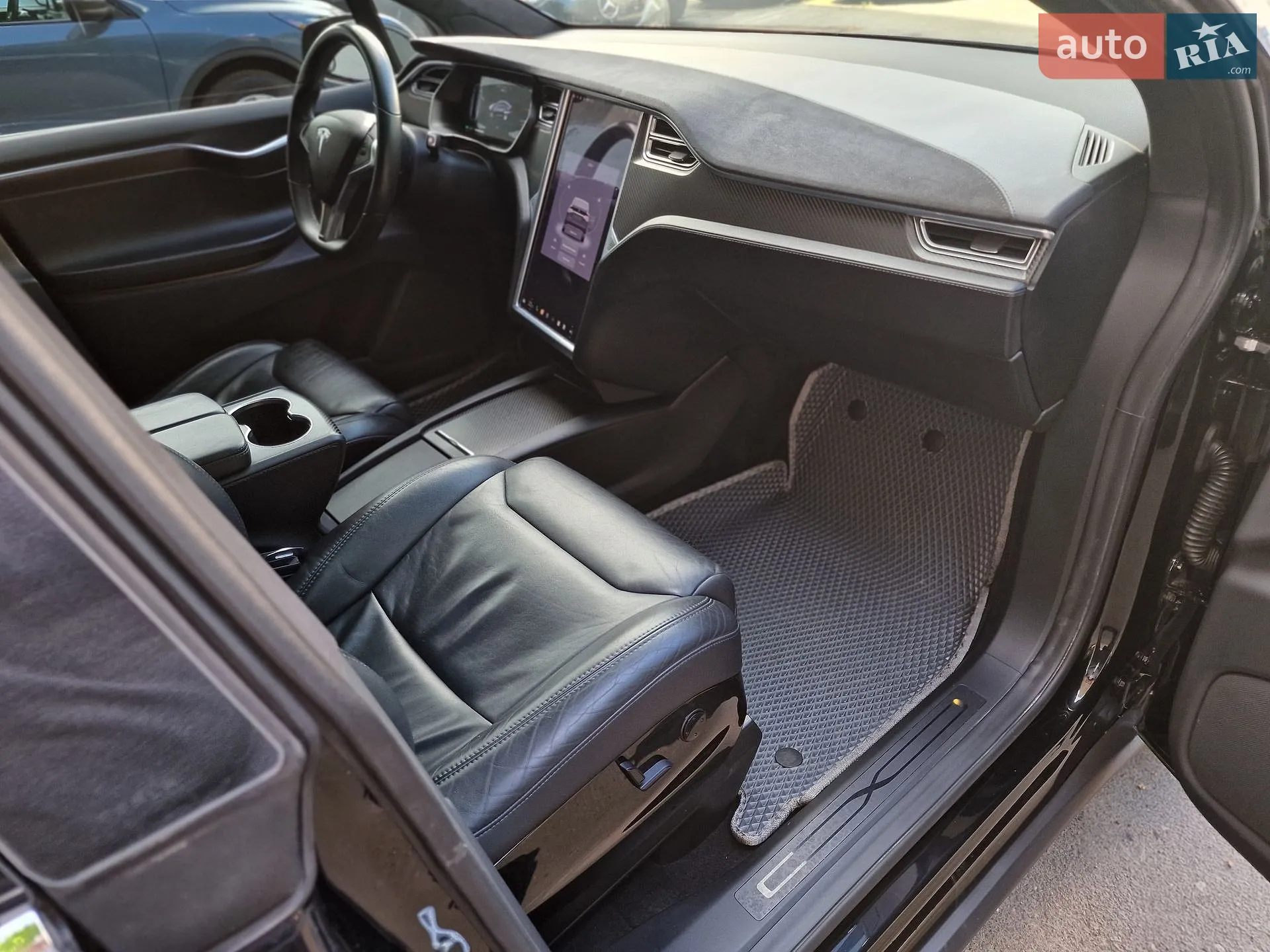 2017 Tesla Model X - мініатюра 40