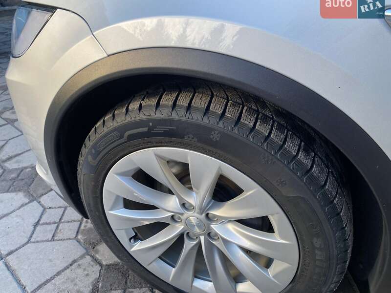 Внедорожник / Кроссовер Tesla Model X 2018 в Виннице