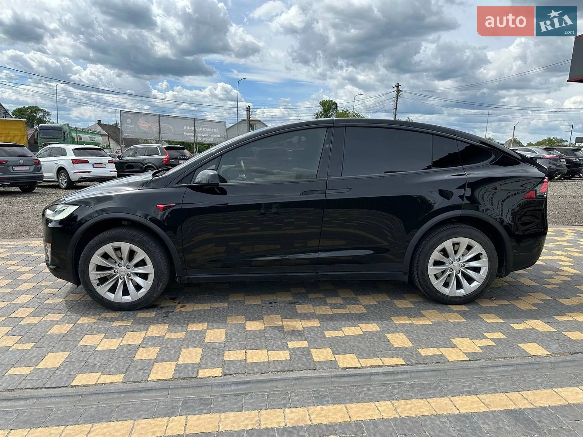 2017 Tesla Model X - мініатюра 11