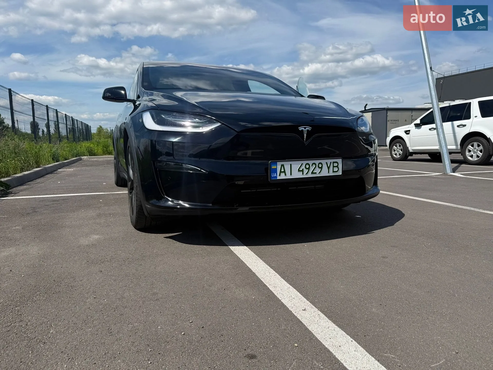 2022 Tesla Model X - фото 1