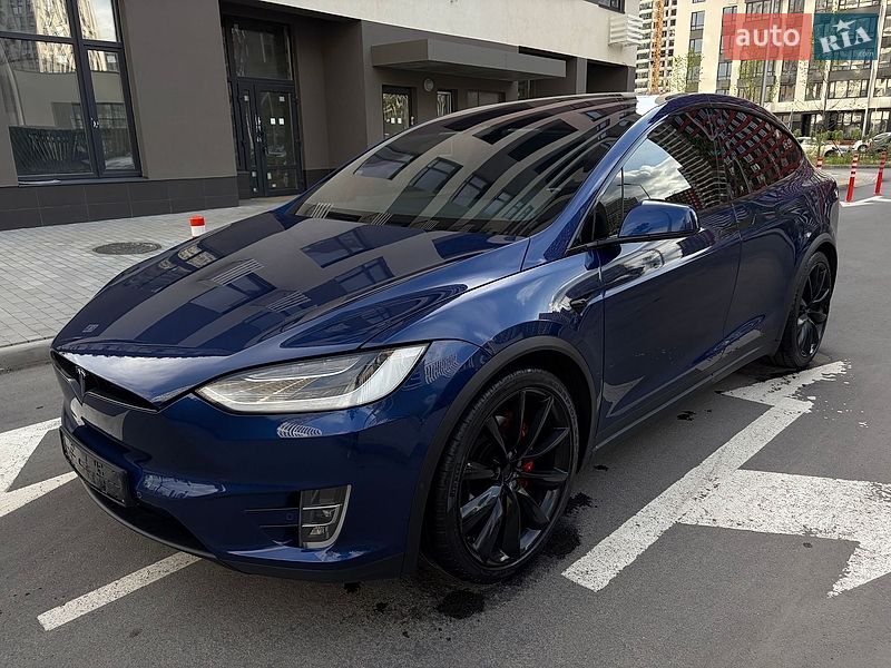 Внедорожник / Кроссовер Tesla Model X 2019 в Киеве