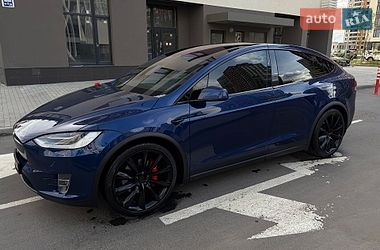 Внедорожник / Кроссовер Tesla Model X 2019 в Киеве