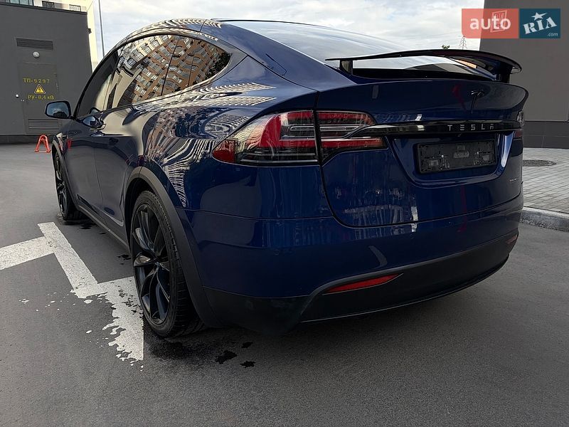 Внедорожник / Кроссовер Tesla Model X 2019 в Киеве