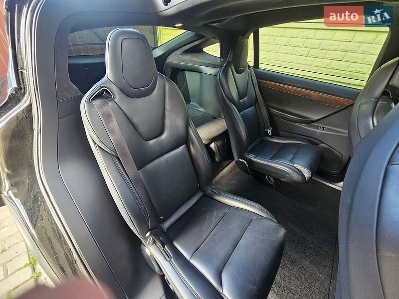 Внедорожник / Кроссовер Tesla Model X 2019 в Львове