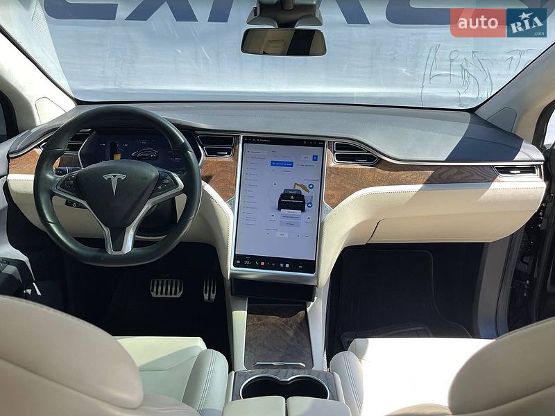 Позашляховик / Кросовер Tesla Model X 2018 в Києві