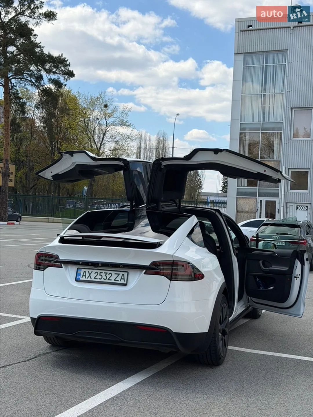 2023 Tesla Model X - мініатюра 8