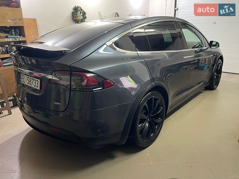 Позашляховик / Кросовер Tesla Model X 2018 в Бродах