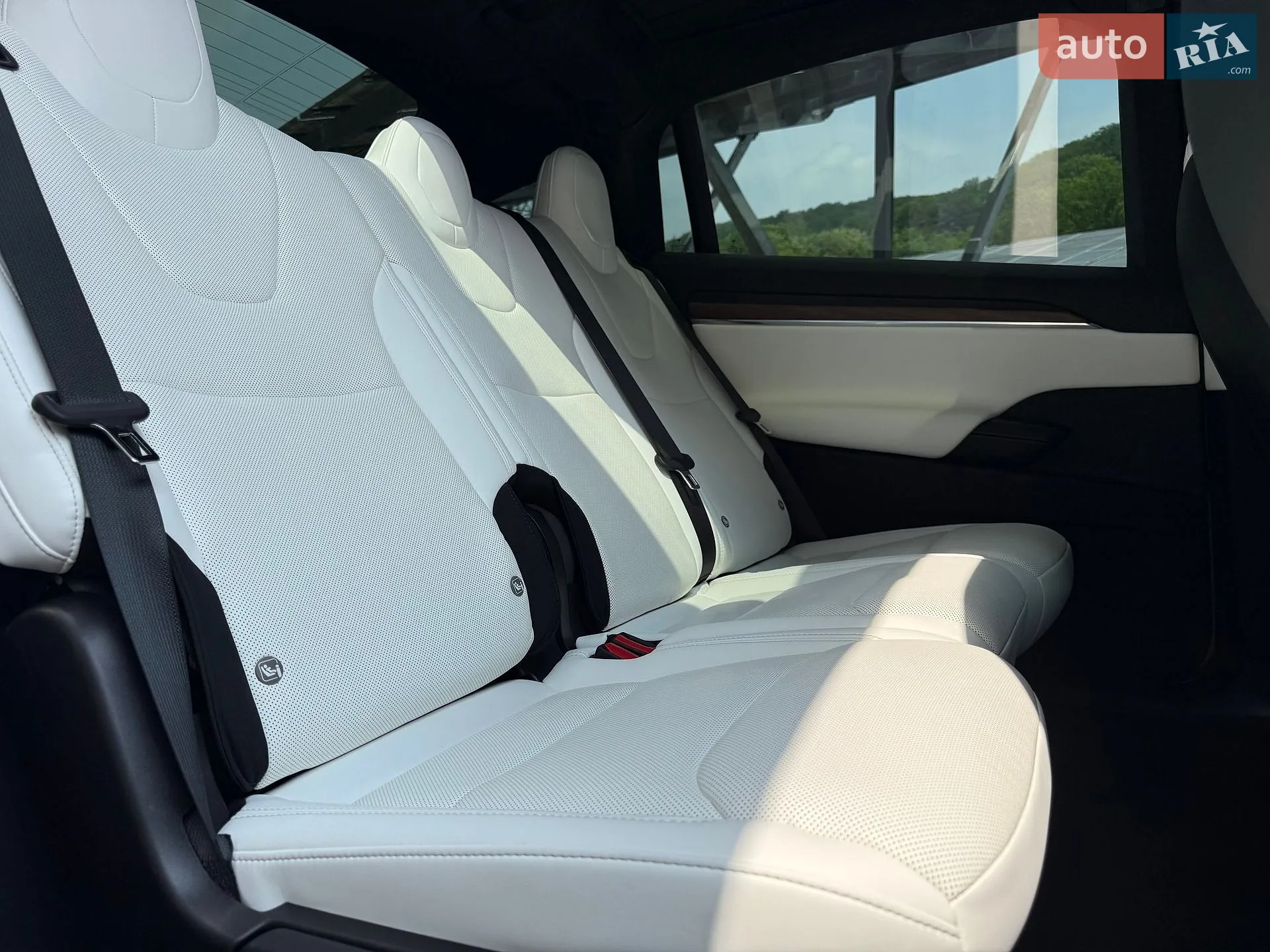 2022 Tesla Model X - мініатюра 23