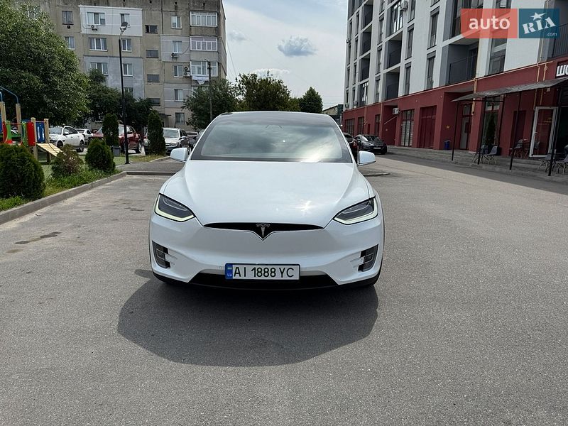 Позашляховик / Кросовер Tesla Model X 2018 в Києві