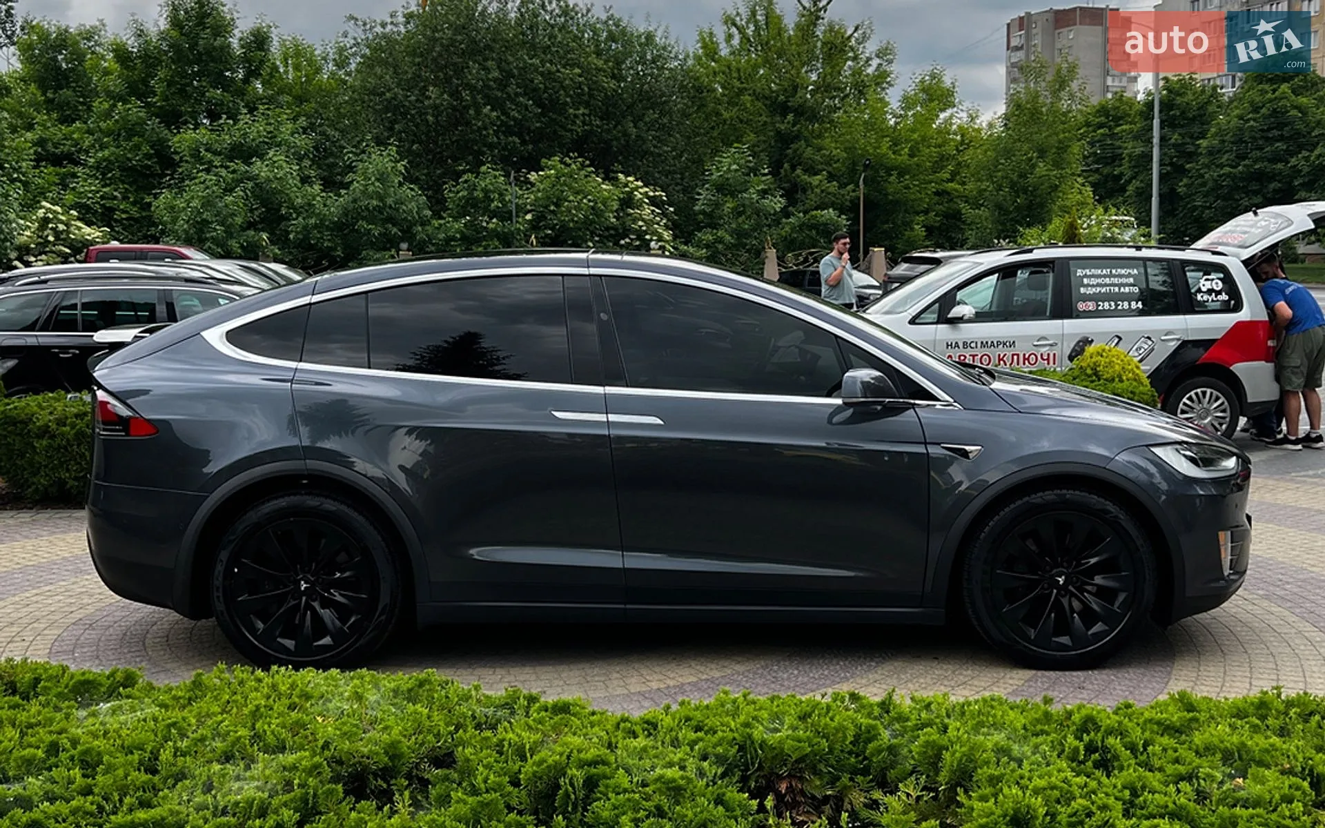 2020 Tesla Model X - мініатюра 11