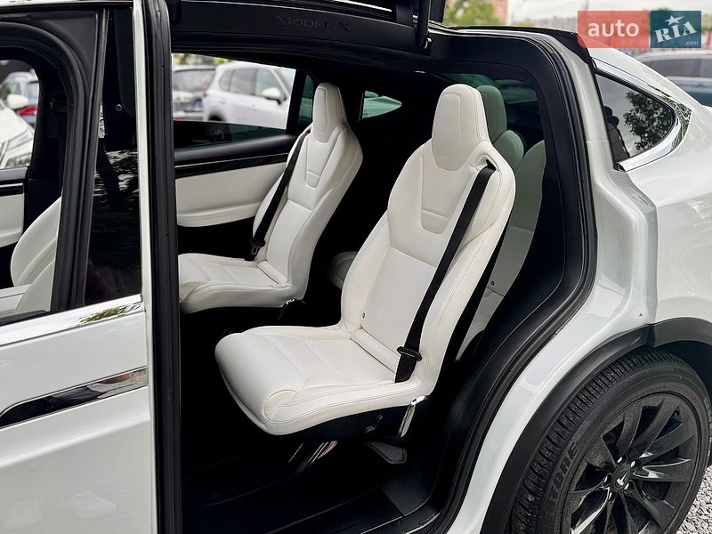 Внедорожник / Кроссовер Tesla Model X 2017 в Харькове