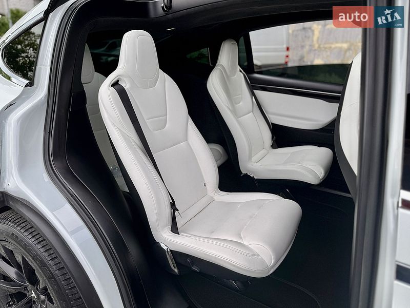 Внедорожник / Кроссовер Tesla Model X 2017 в Харькове