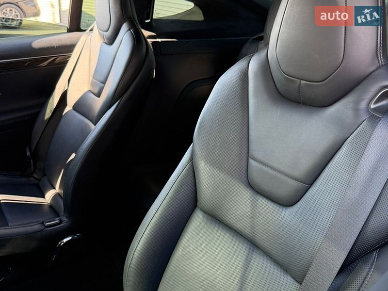 Внедорожник / Кроссовер Tesla Model X 2016 в Тернополе фото 21 Внедорожник / Кроссовер Tesla Model X 2016 в Тернополе