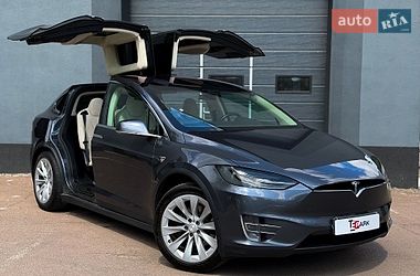Позашляховик / Кросовер Tesla Model X 2018 в Києві