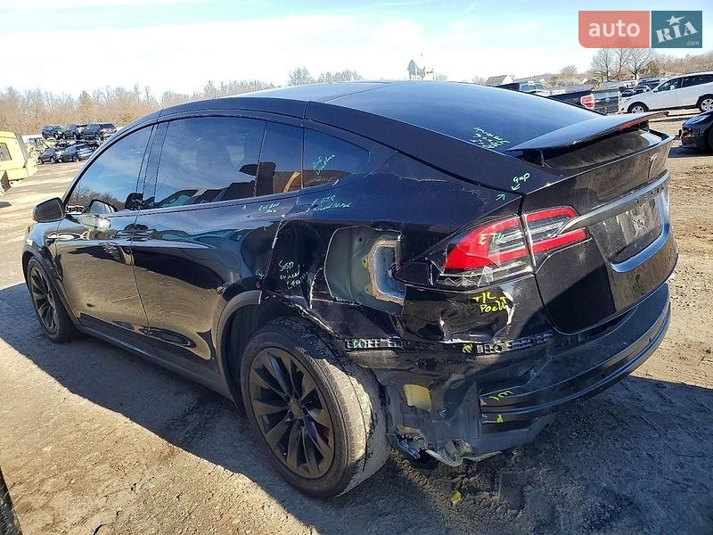 Внедорожник / Кроссовер Tesla Model X 2017 в Вышгороде фото 12 Внедорожник / Кроссовер Tesla Model X 2017 в Вышгороде