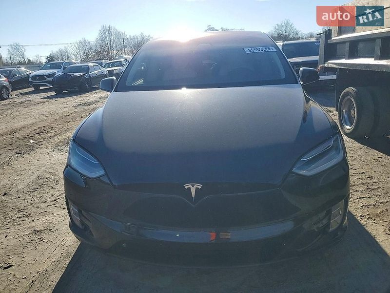 Внедорожник / Кроссовер Tesla Model X 2017 в Вышгороде фото 7 Внедорожник / Кроссовер Tesla Model X 2017 в Вышгороде
