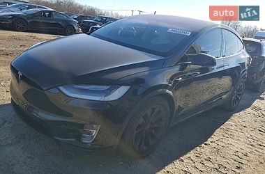 Внедорожник / Кроссовер Tesla Model X 2017 в Вышгороде фото 13 Внедорожник / Кроссовер Tesla Model X 2017 в Вышгороде