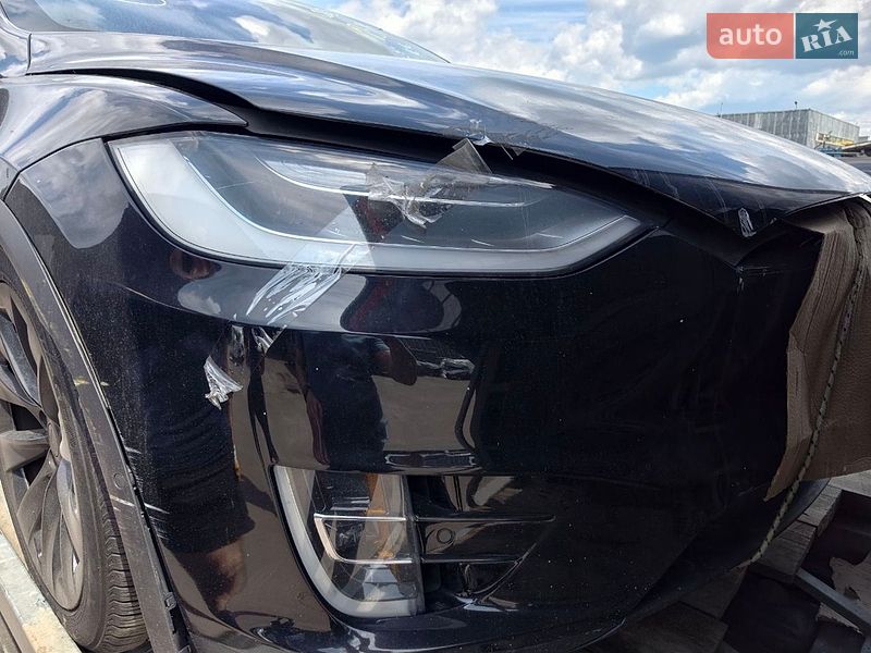Внедорожник / Кроссовер Tesla Model X 2017 в Киеве