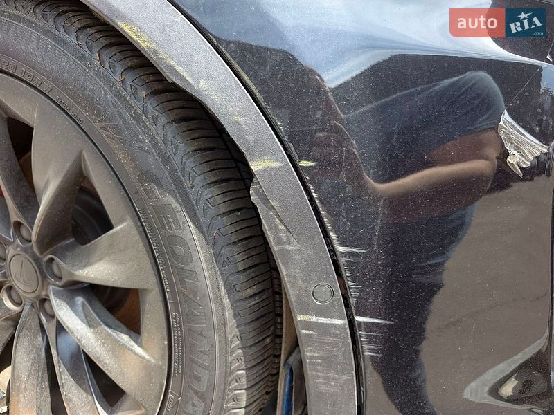 Внедорожник / Кроссовер Tesla Model X 2017 в Вышгороде фото 25 Внедорожник / Кроссовер Tesla Model X 2017 в Вышгороде