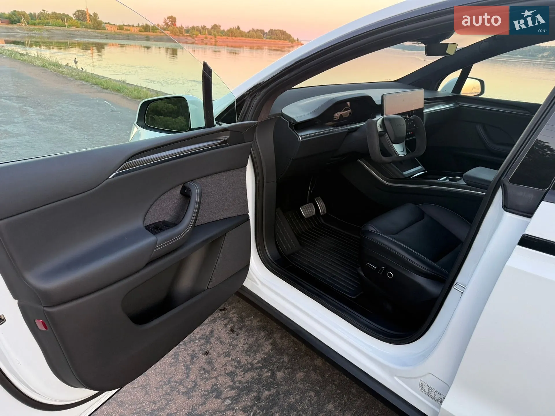 2022 Tesla Model X - мініатюра 28