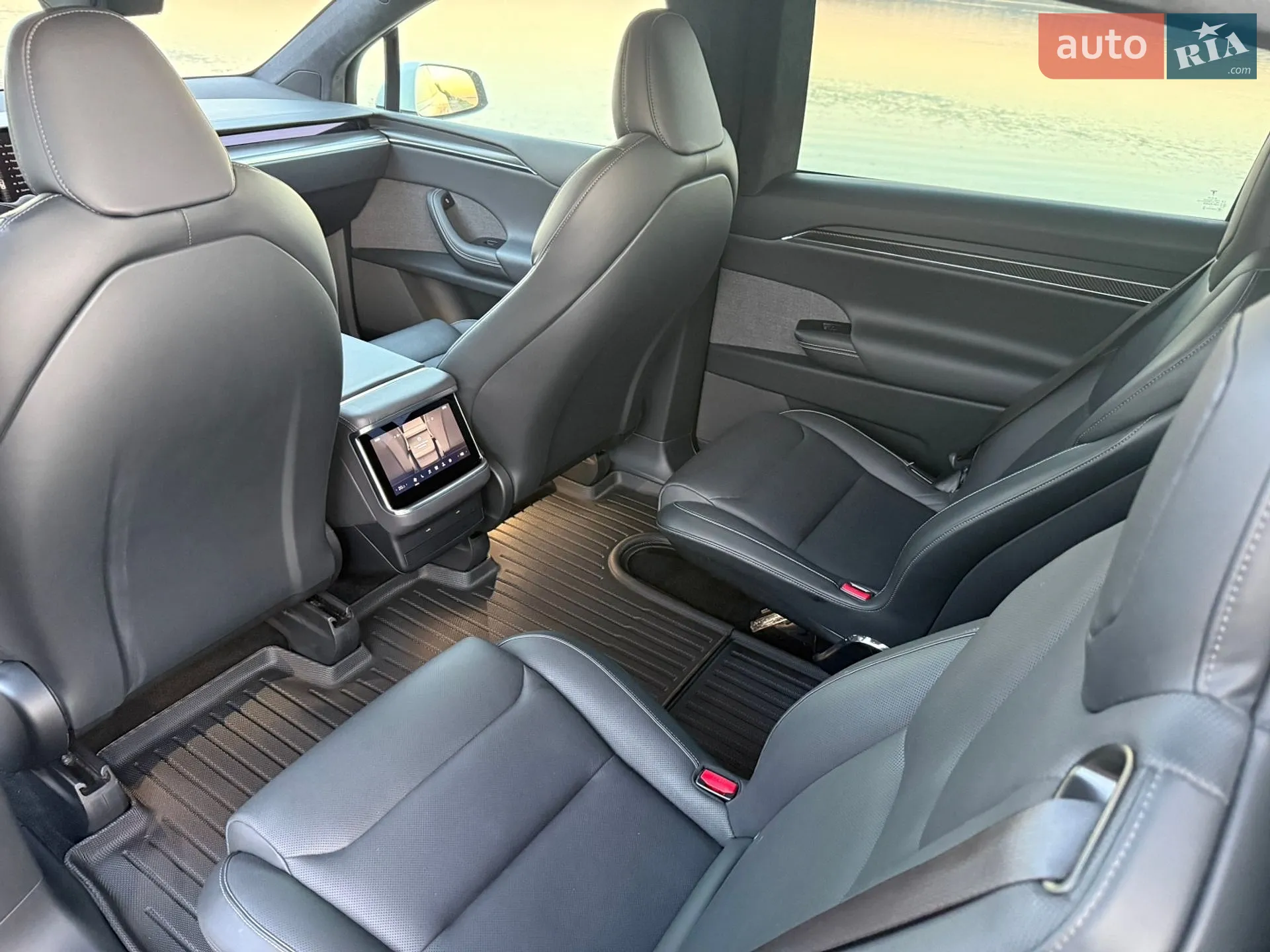 2022 Tesla Model X - мініатюра 33