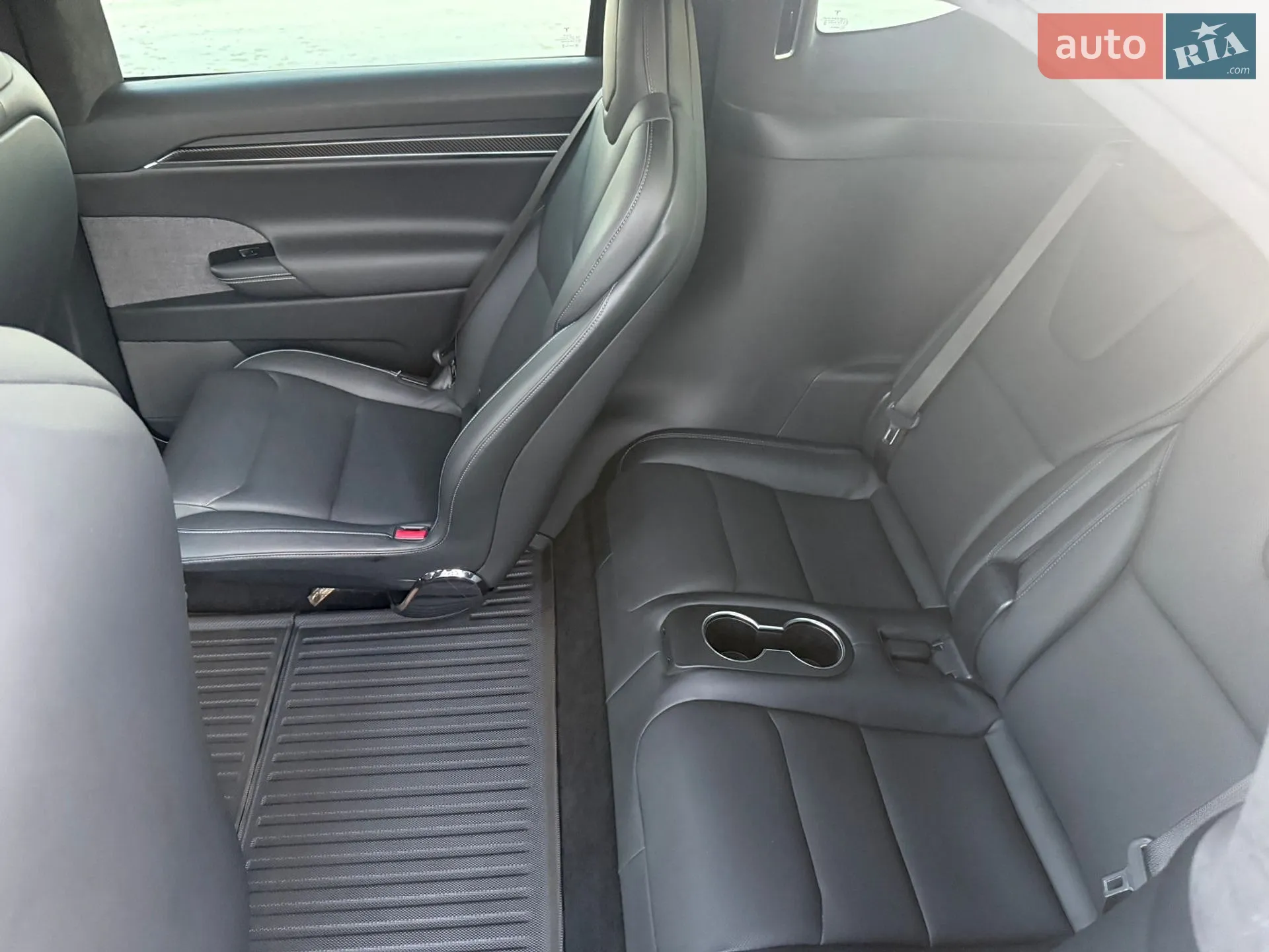 2022 Tesla Model X - мініатюра 38