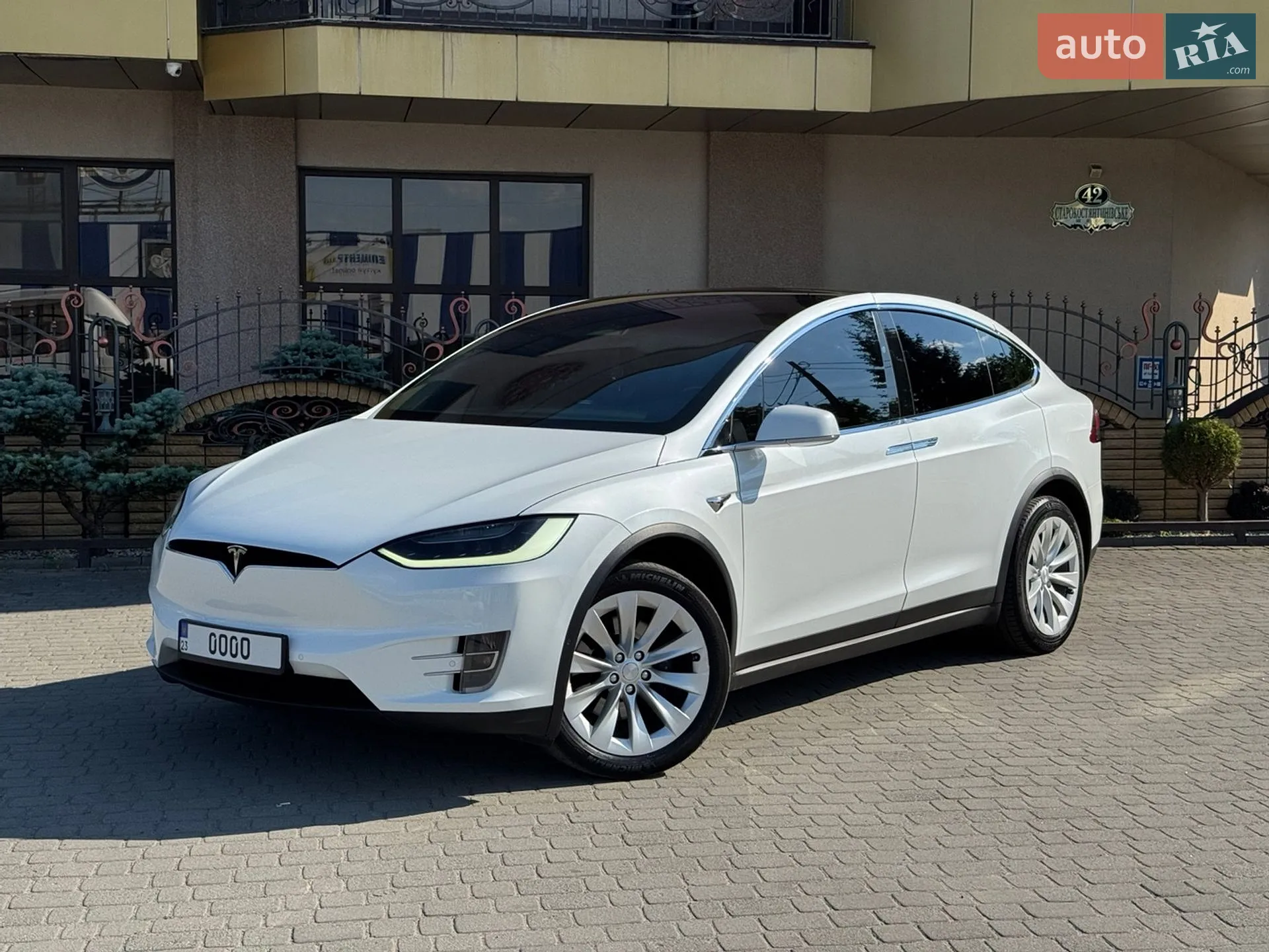 Tesla Model X 2016 VIN 5YJXCAE27GF012115 фото оголошення 15 з 20
