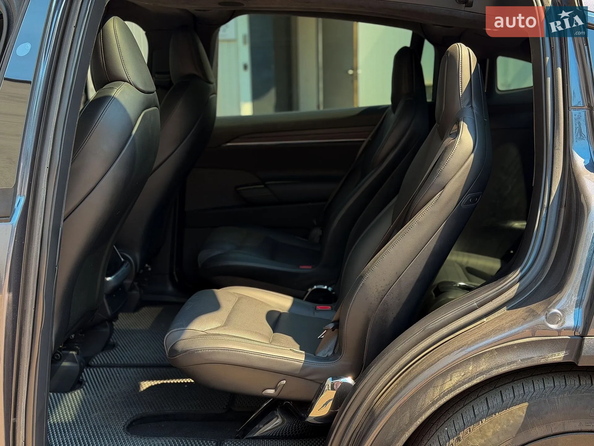 2022 Tesla Model X - мініатюра 16