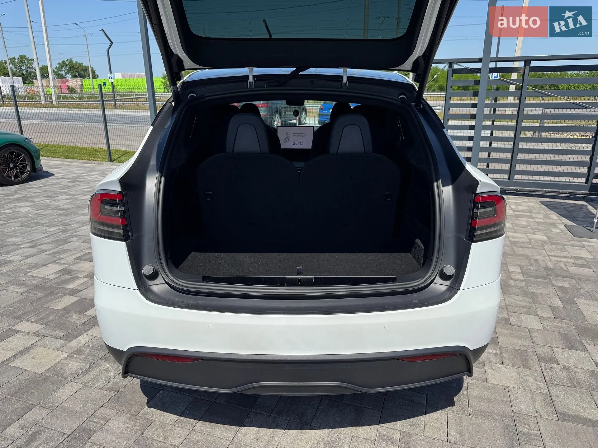 2022 Tesla Model X - мініатюра 33