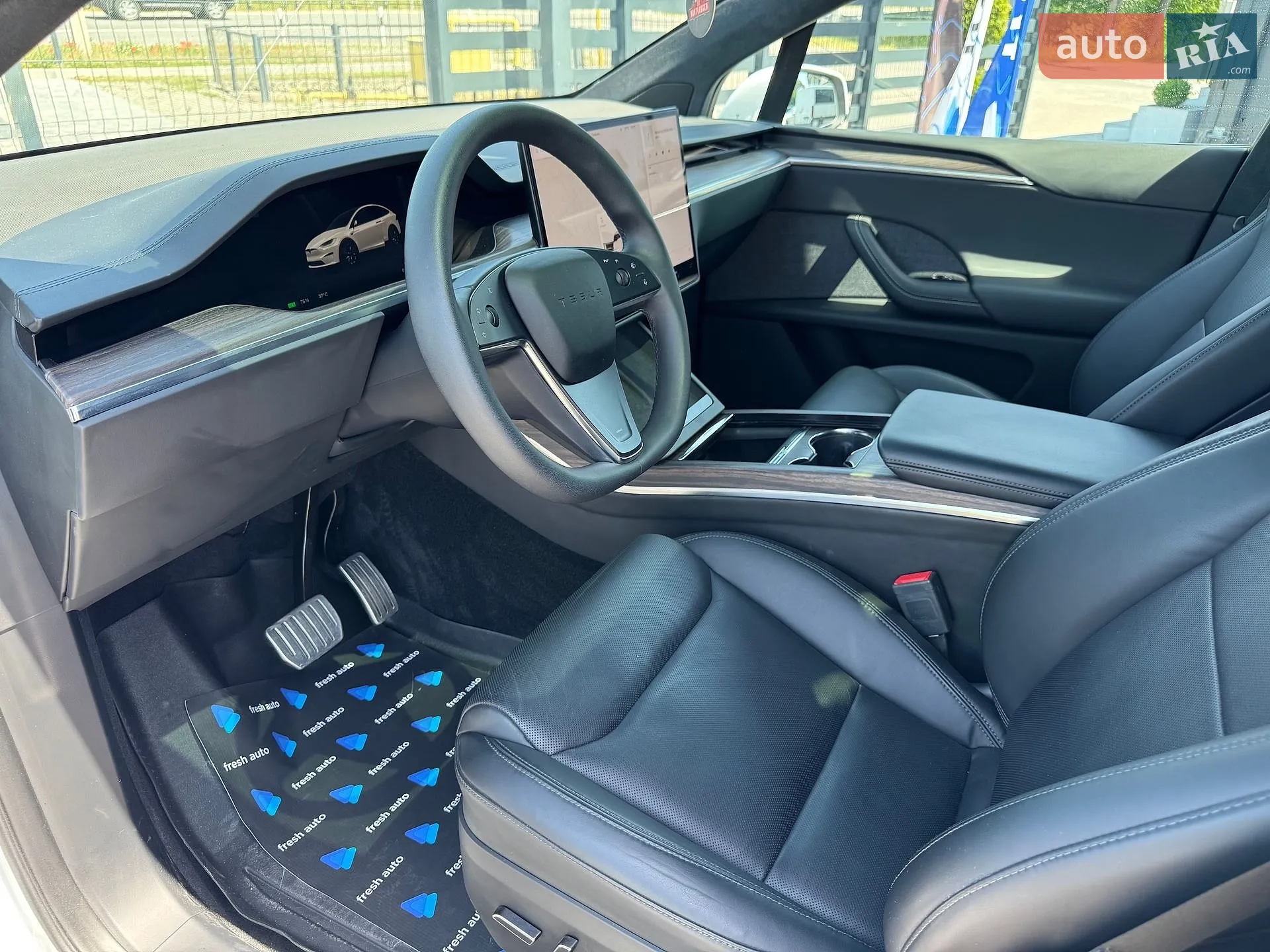 2022 Tesla Model X - мініатюра 19