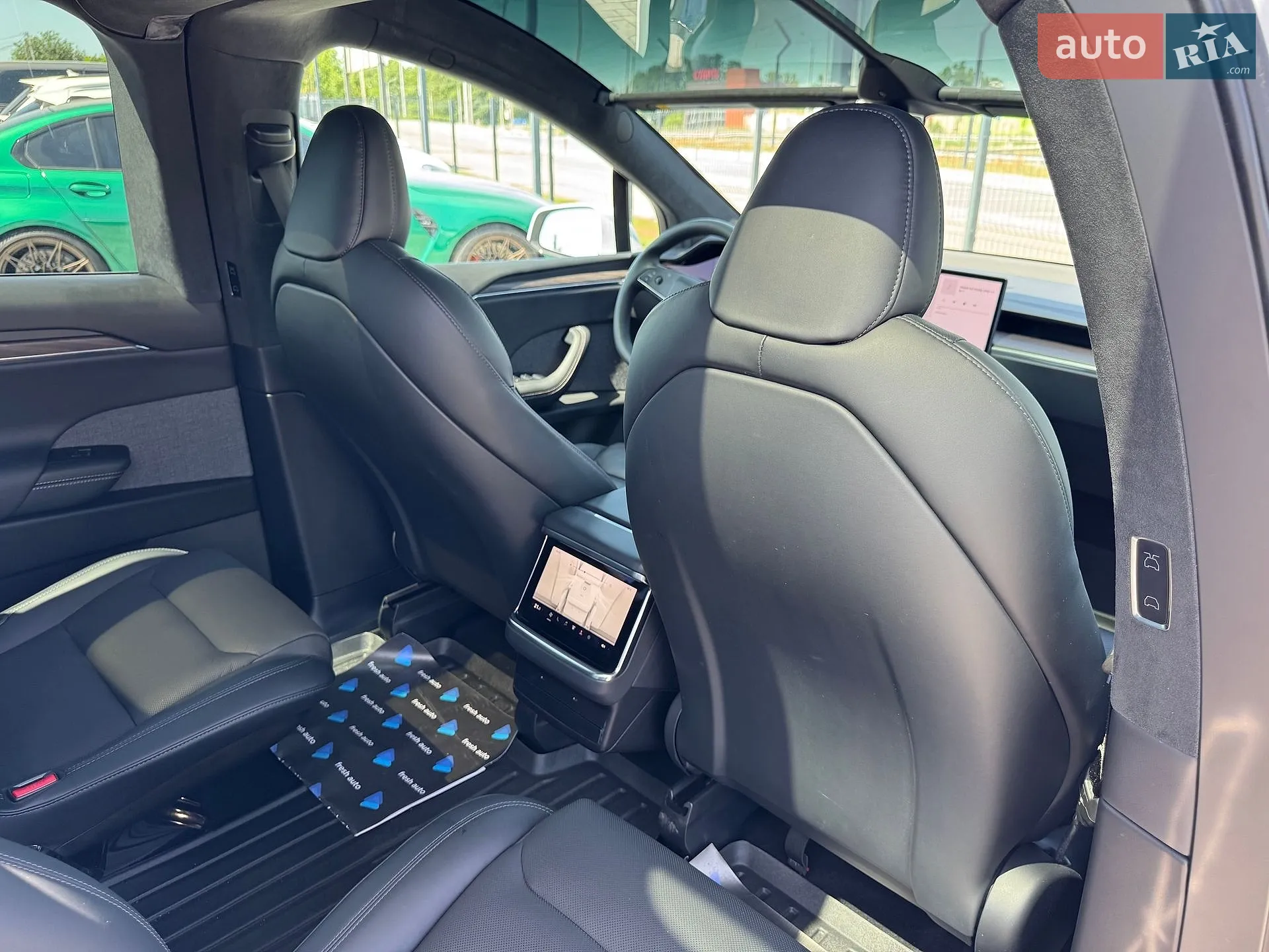 2022 Tesla Model X - мініатюра 38
