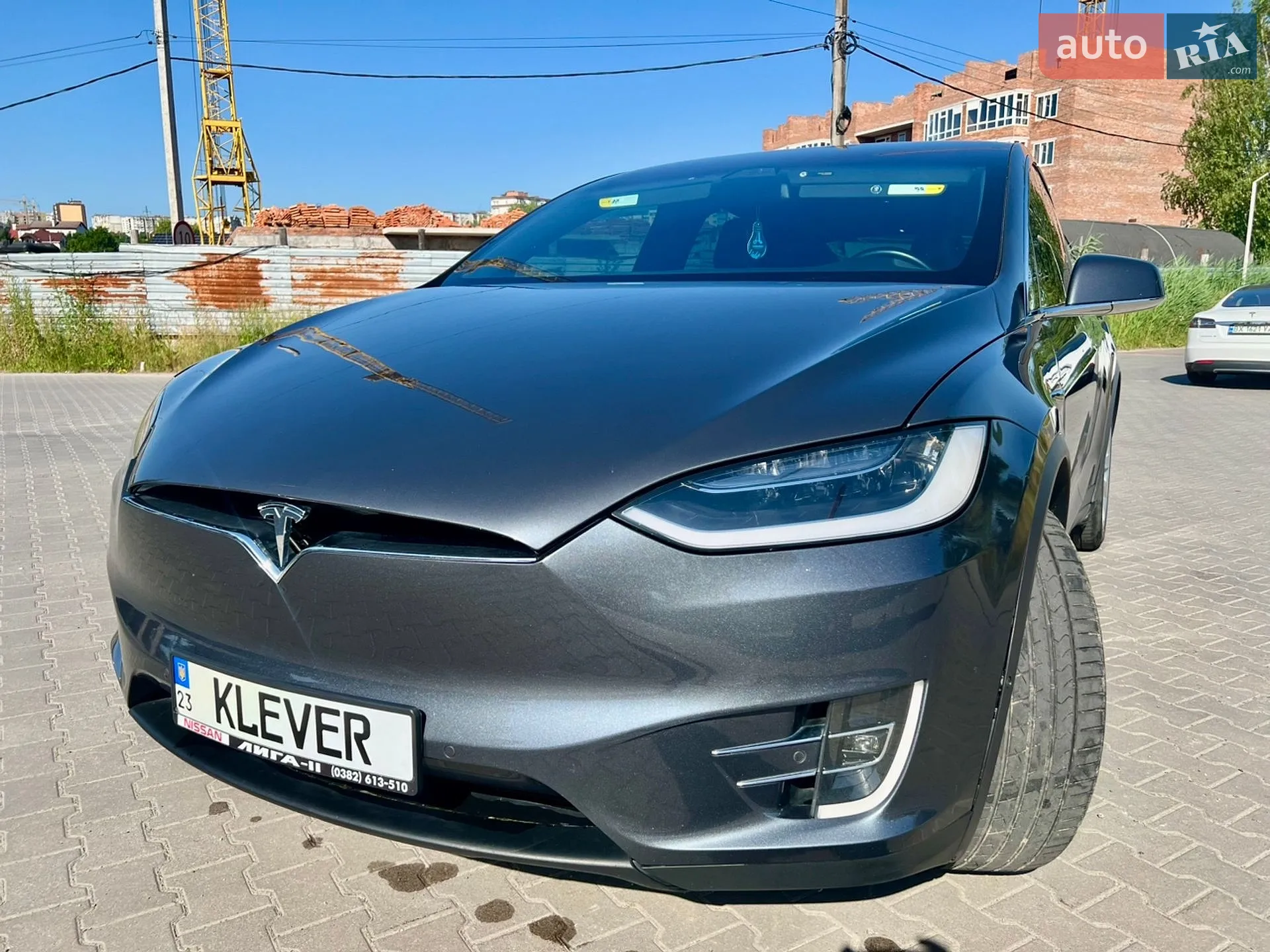 Tesla Model X 2017 VIN 5YJXCBE20HF051328 фото оголошення 32 з 35