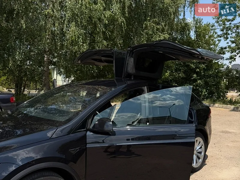 Tesla Model X 2017 VIN 5YJXCCE20HF056521 фото оголошення 10 з 48